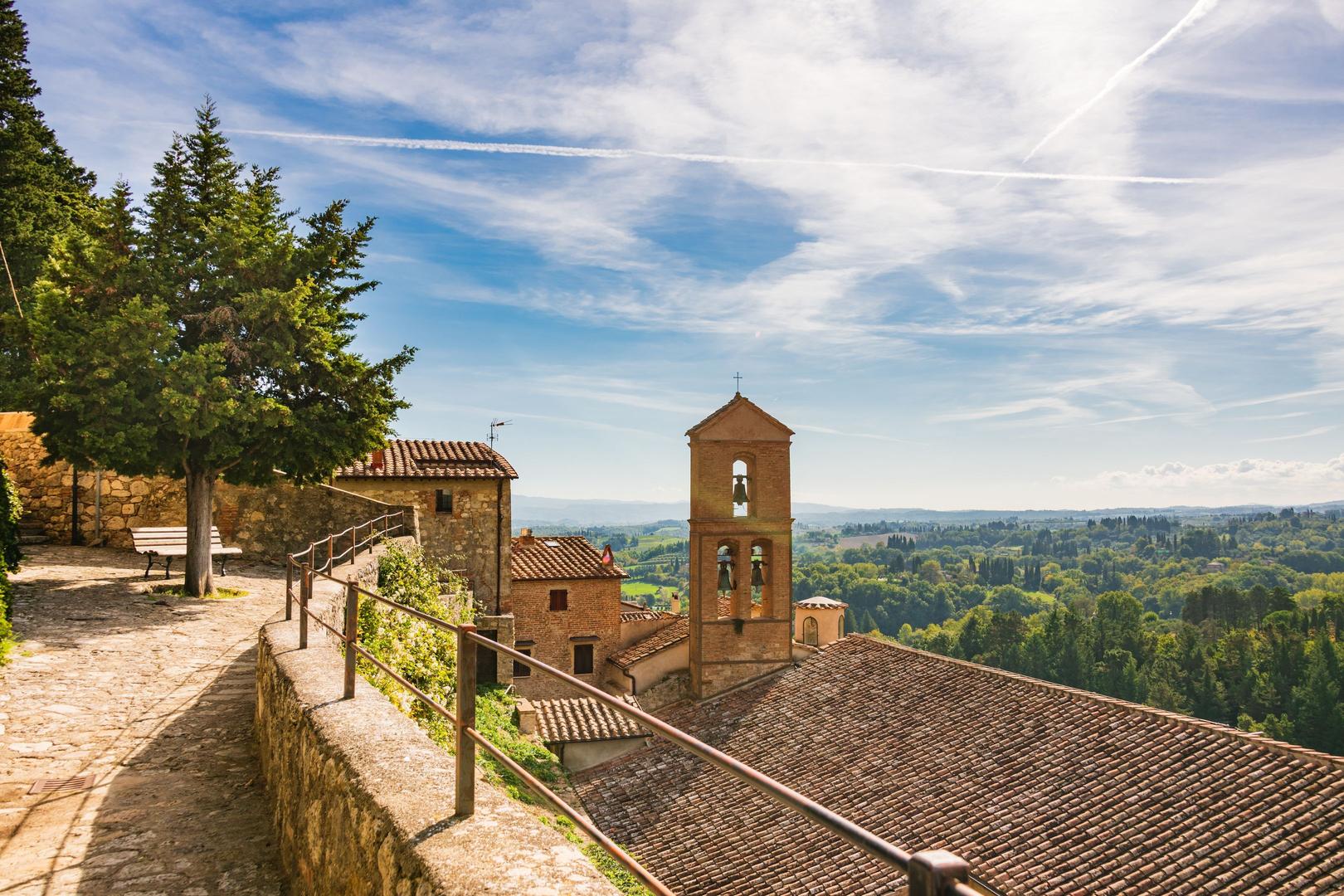 Cetona. Campanile della Collegiata