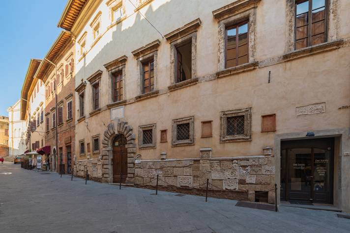 Palazzo Bucelli, Montepulciano